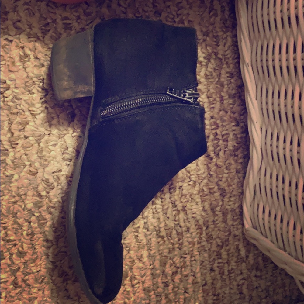 Black shoes